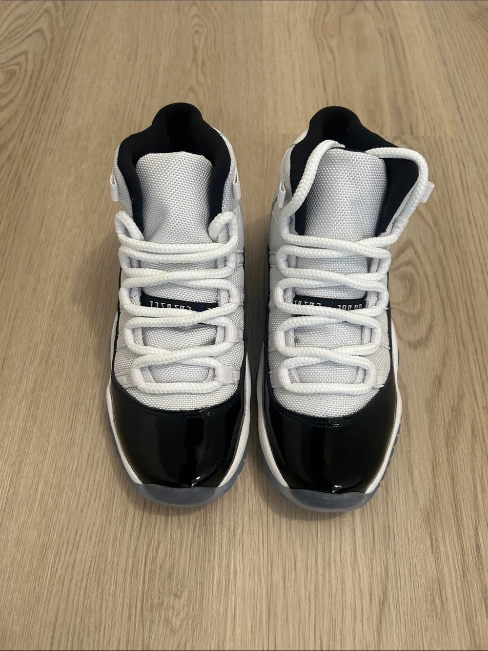 BTS 2018 Jordan XI 11 Concord #45 White/Black patent leather Sneakers size 3.5Y
